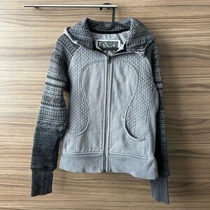 lululemon athletica Gray Patterned Sweater